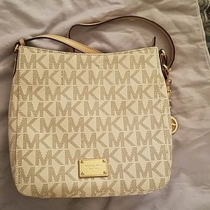 Authentic Michael Kors Jet Set crossbody